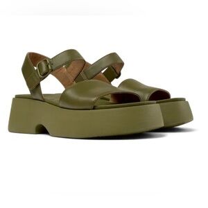 Tasha Platform Sandal NWOT in Medium Green - Size US 9/EU 40